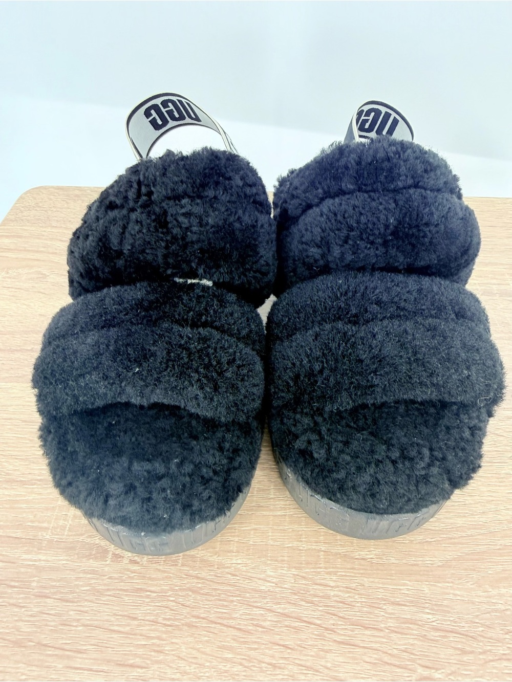 UGG Fluff Yeah Slide Black Sheepskin Slingback Platform Slipper Sandal Size 6